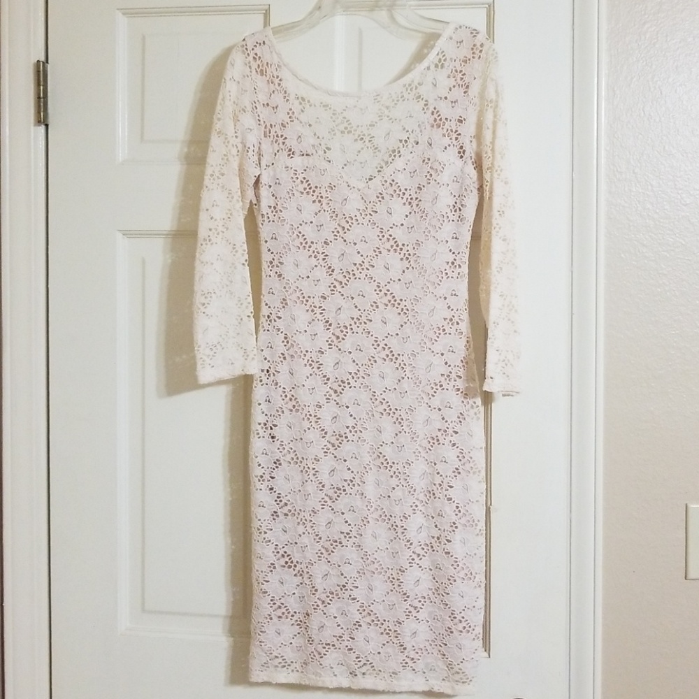 Nude lace dress - Picture 1 of 4